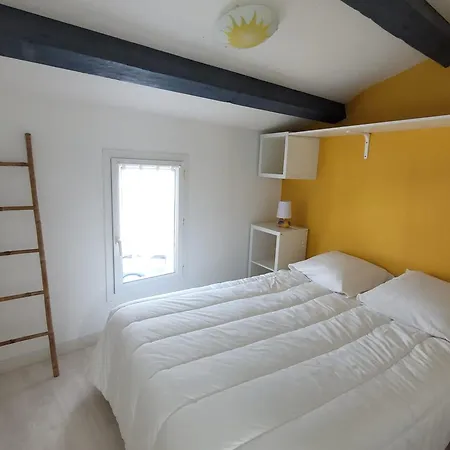 Holiday home Maison Lumiere Pres Avec Terrasse, 2 Chambres, Bbq, Parking, Linge Fourni - Fr-1-778-20 *