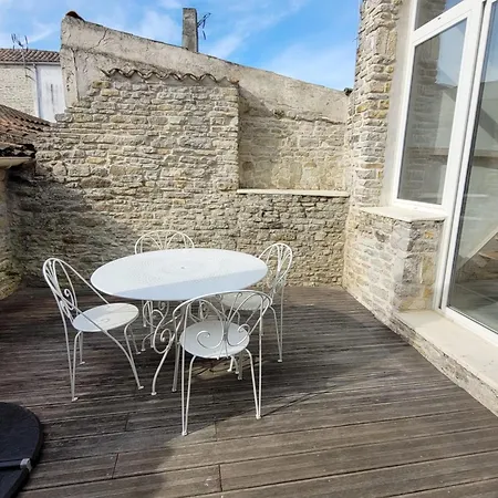 Maison De Village Au Coeur Des Marais Salants D'oleron, A 100m Des Commerces - Fr-1-778-20 Feriehus *